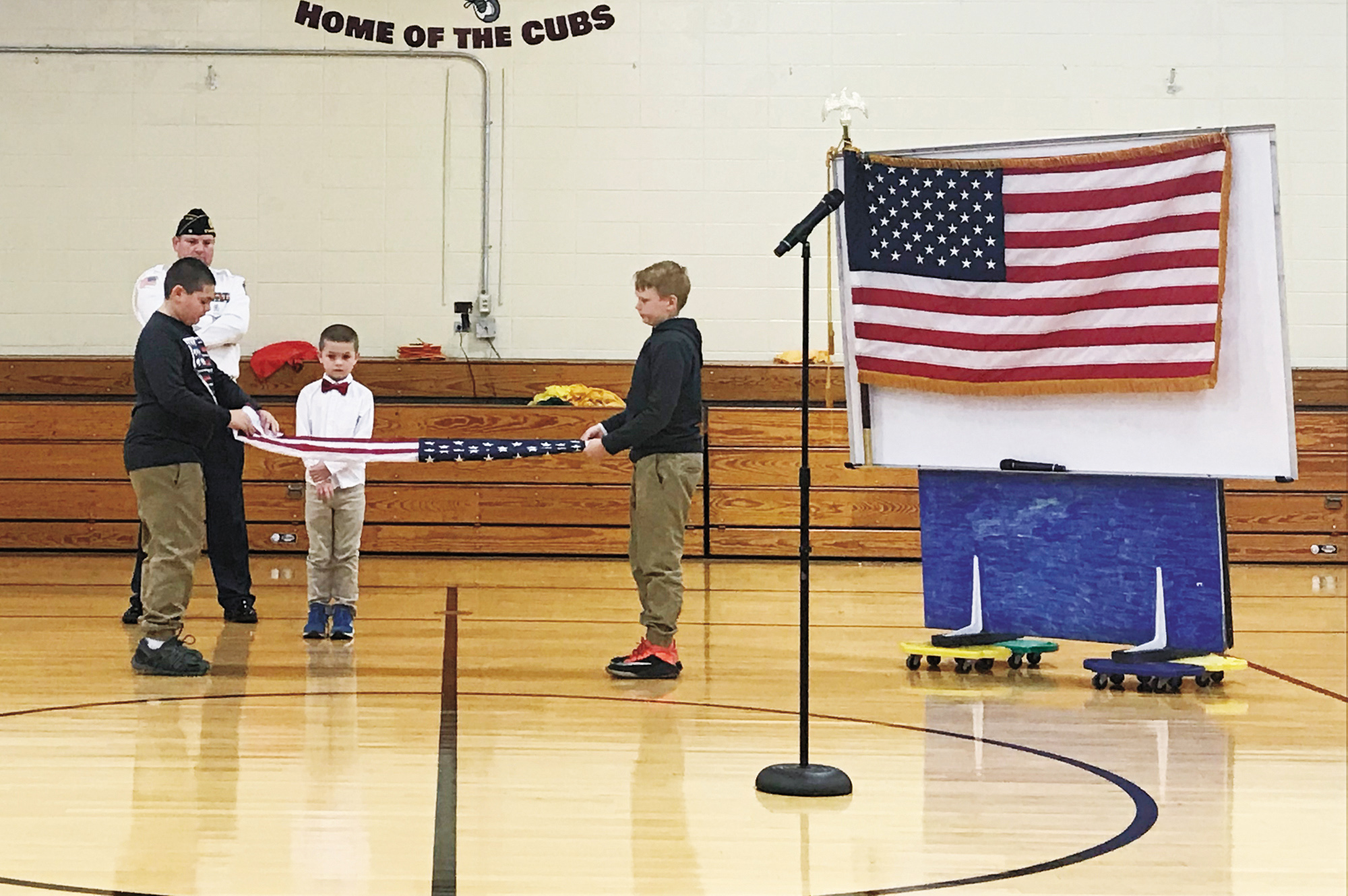 Crab Orchard Elementary celebrates local veterans The Interior