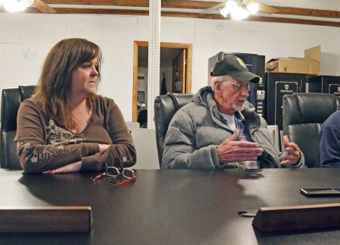 Crab Orchard residents ask for caution lights at dangerous intersection