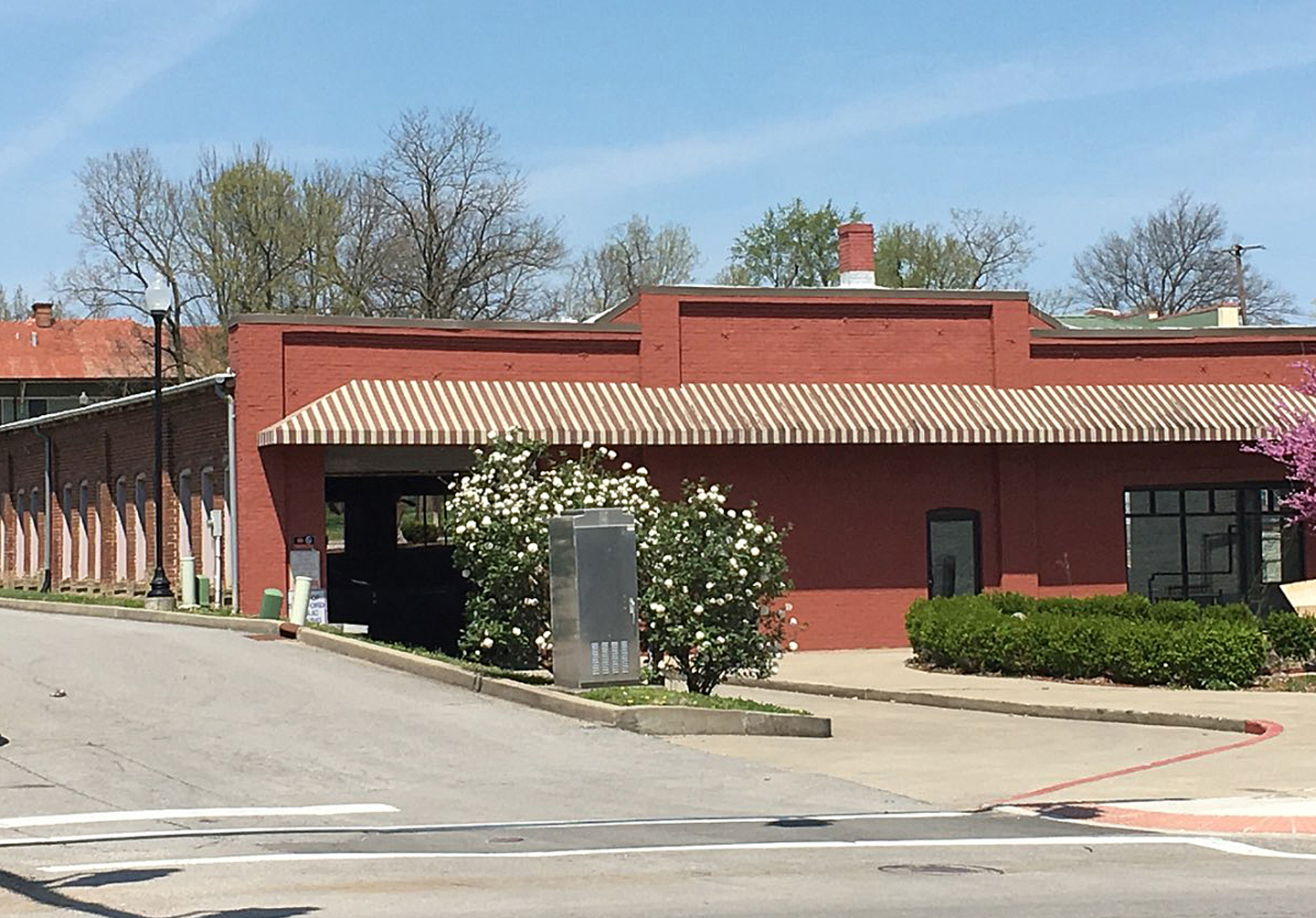 Stanford votes to sell public parking garage - The Interior Journal